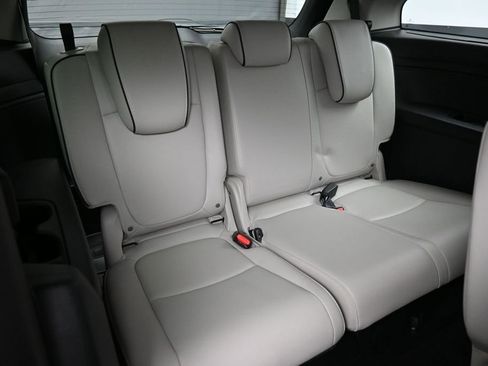 Certified 2025 Honda Odyssey Touring image 26