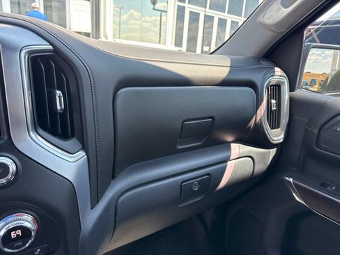 Used 2021 GMC Sierra 1500 SLT AWD/4WD image 26