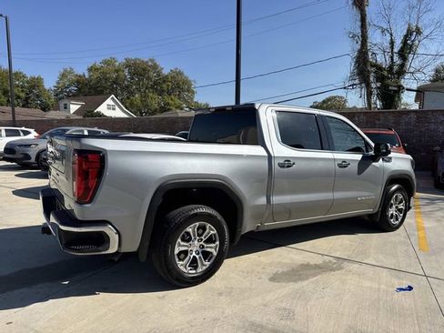 Used 2025 GMC Sierra 1500 SLT image 7