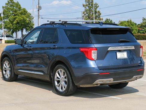 Used 2020 Ford Explorer XLT w/ Equipment Group 202A RWD image 9