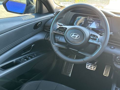 Certified 2025 Hyundai Elantra Sport image 24
