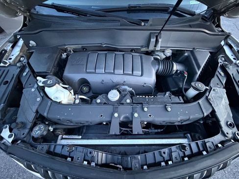 Used 2014 Buick Enclave Leather AWD/4WD image 32