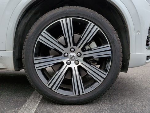 Used 2022 Volvo XC90 T8 Inscription w/ Advanced Package image 14