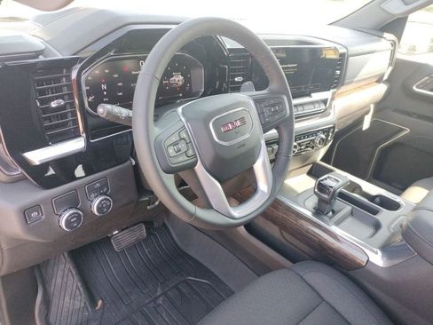 New 2026 GMC Sierra 1500 Elevation image 17
