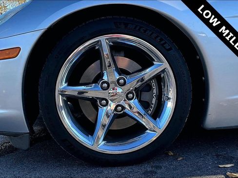 Used 2012 Chevrolet Corvette Coupe w/ Roof Package image 29