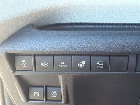 Certified 2021 Toyota Sienna Platinum FWD image 24