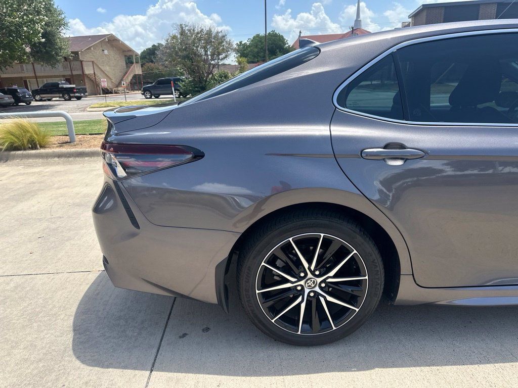 Used 2024 Toyota Camry SE FWD image 12