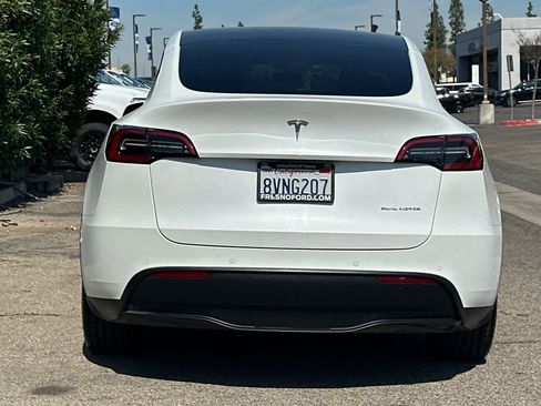 Used 2021 Tesla Model Y Long Range image 7