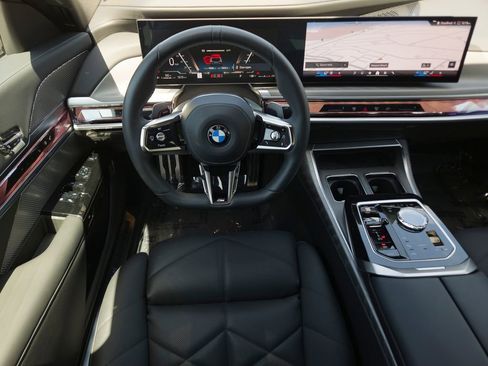 Used 2024 BMW 740i w/ Premium Package RWD image 19