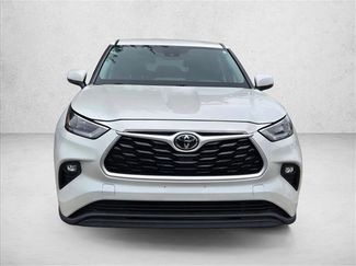 Used 2020 Toyota Highlander LE video 2
