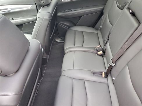 Certified 2025 Cadillac XT6 Luxury image 32