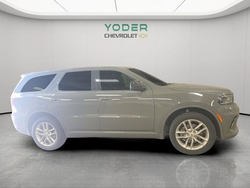 Used 2025 Dodge Durango GT AWD/4WD image 3
