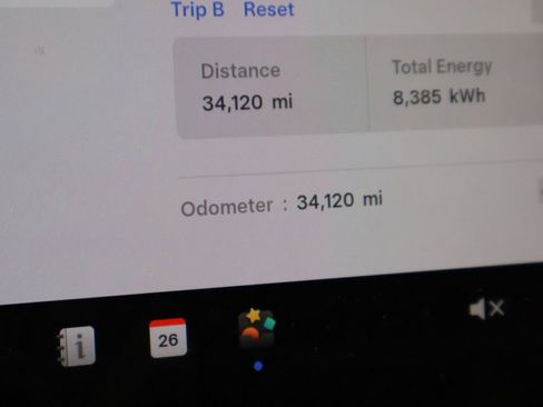 Used 2023 Tesla Model 3 Standard Range image 41