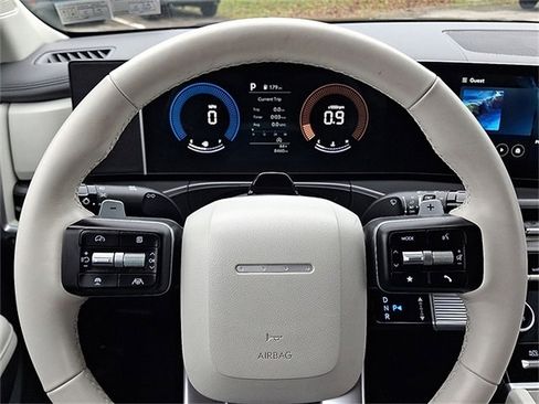 Certified 2025 Hyundai Santa Fe SEL image 19