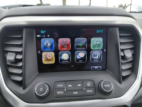 Used 2018 GMC Acadia SLT FWD image 26