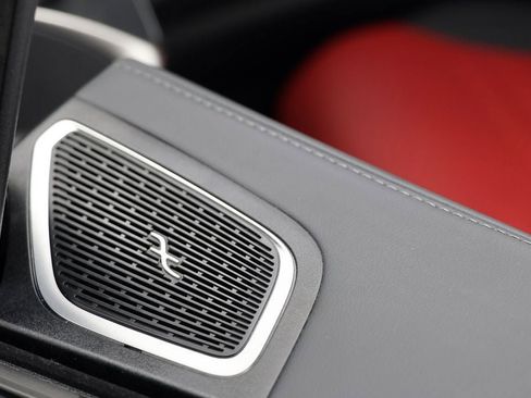 Used 2025 Mercedes-Benz GLC 300 4MATIC image 20