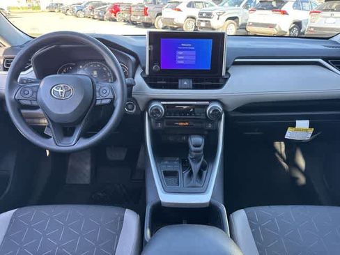 Used 2025 Toyota RAV4 XLE w/ Convenience Package image 18