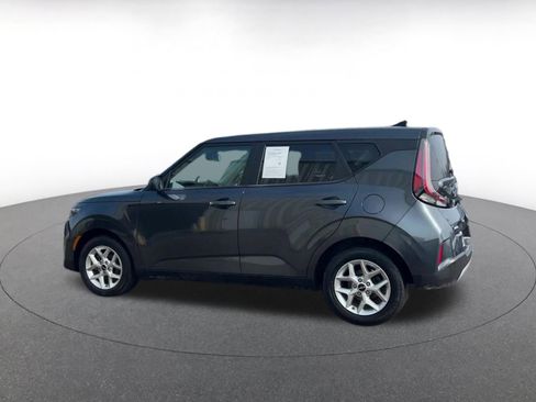 Used 2025 Kia Soul LX w/ LX Technology Package image 10