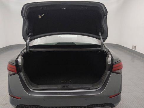 Used 2025 Nissan Sentra S image 29