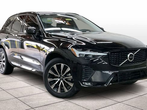 Used 2025 Volvo XC60 B5 Core w/ Protection Package Premier image 2