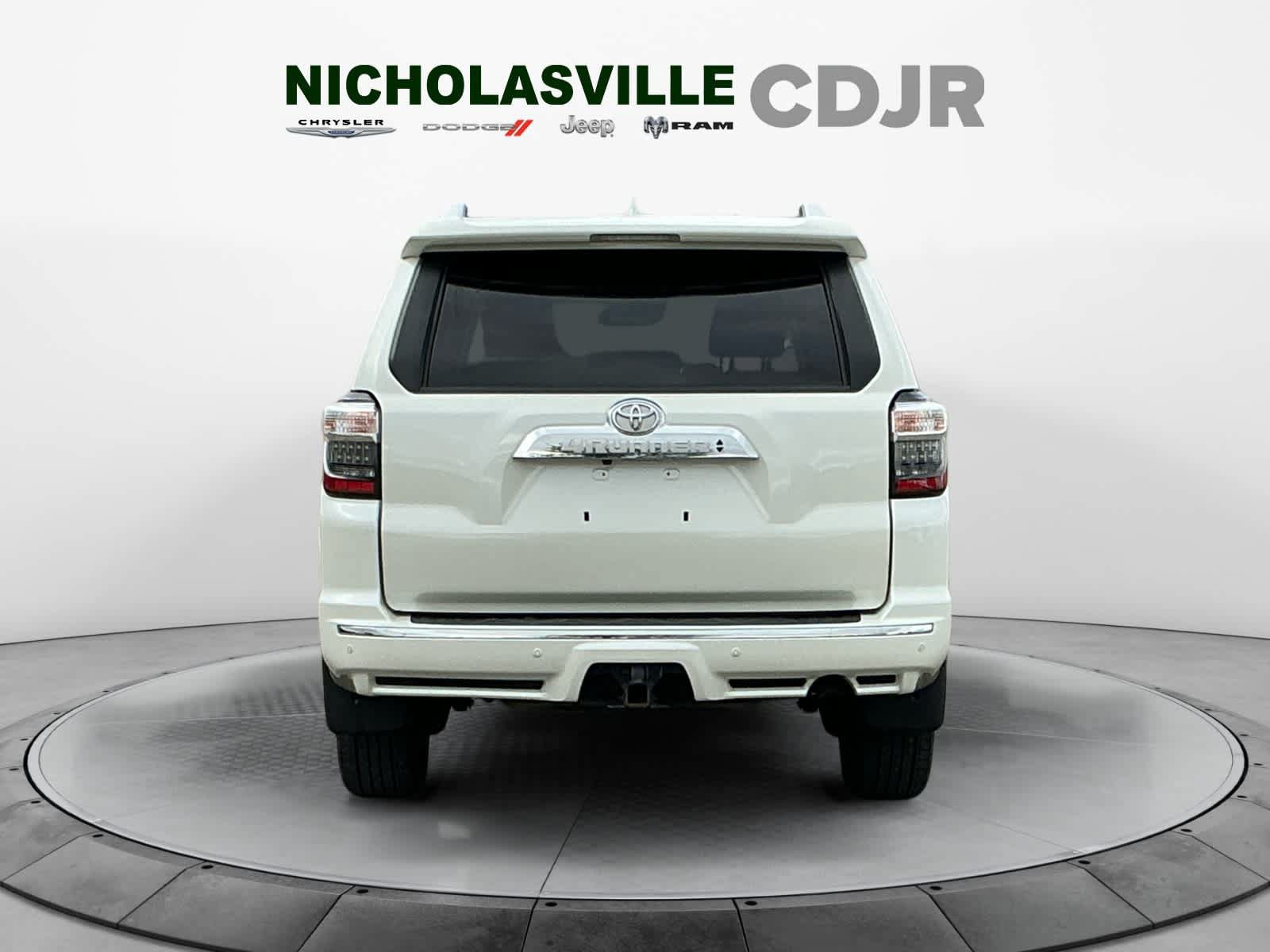 Used 2022 Toyota 4Runner Limited AWD/4WD image 4