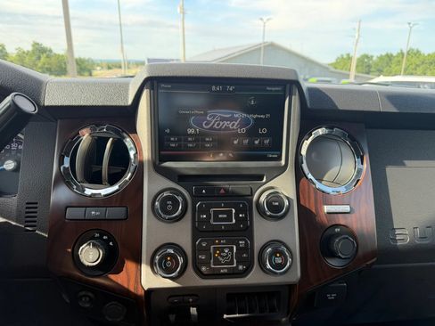 Used 2016 Ford F250 Lariat w/ Lariat Ultimate Package AWD/4WD image 24