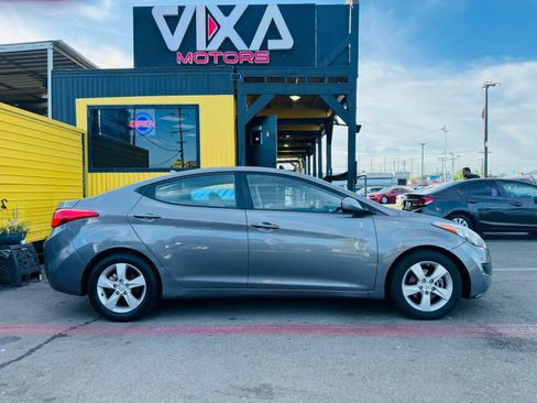 Used 2013 Hyundai Elantra GLS FWD image 4