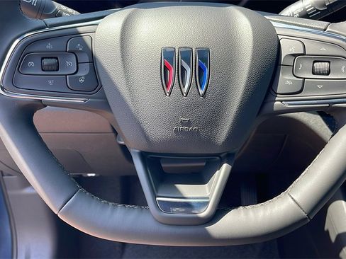 New 2025 Buick Envista Avenir image 21