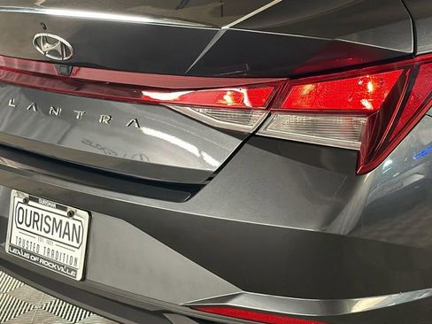 Used 2021 Hyundai Elantra SEL w/ Convenience Package image 8