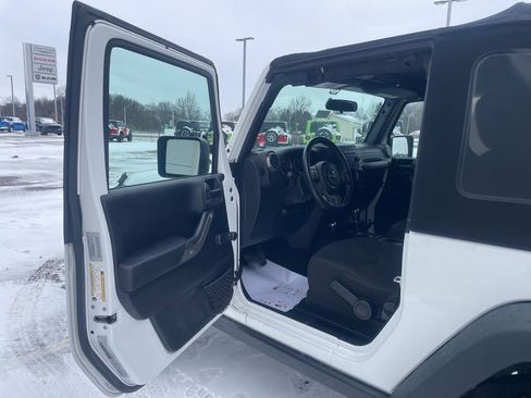 Used 2016 Jeep Wrangler Sport image 10