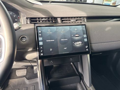 Certified 2025 Land Rover Discovery Sport S image 26