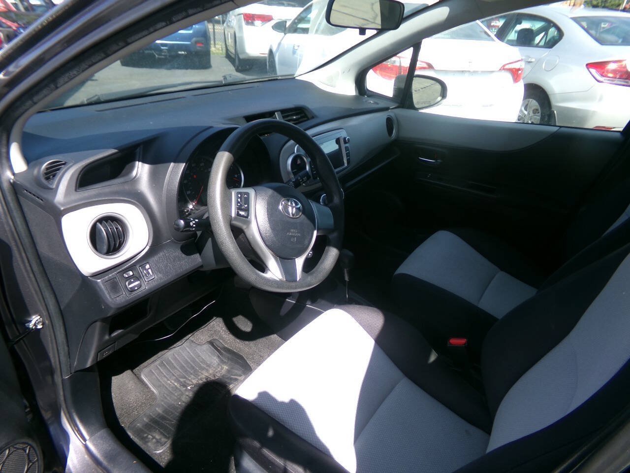 Used 2014 Toyota Yaris LE FWD image 10