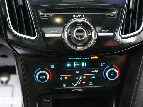 Used 2018 Ford Focus ST w/ Equipment Group 401A image 28