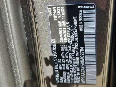 Certified 2024 Porsche Cayenne image 27