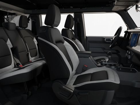 New 2025 Ford Bronco 4-Door AWD/4WD image 31