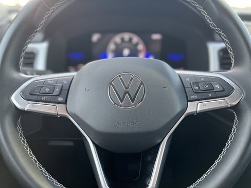 Used 2022 Volkswagen Atlas SE image 34