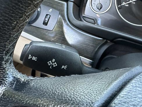 Used 2011 BMW 528i Sedan RWD image 32