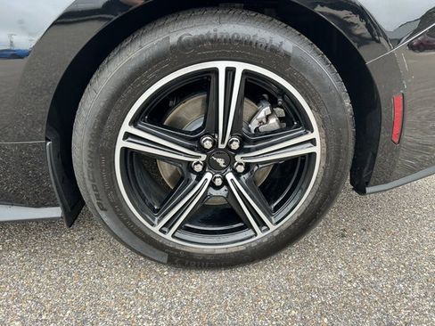 Certified 2025 Ford Mustang Coupe image 11