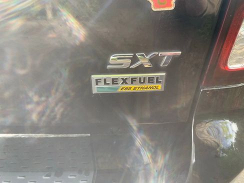 Used 2017 Dodge Grand Caravan SXT image 7