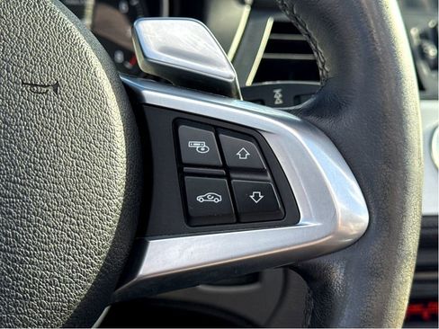 Used 2010 BMW Z4 sDrive35i image 16