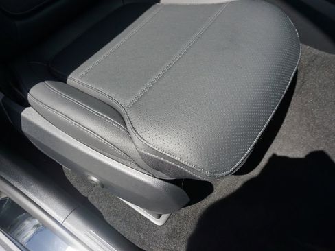 Certified 2025 Mercedes-Benz GLC 300 4MATIC image 68