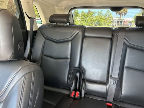 Used 2019 Cadillac XT5 Premium Luxury FWD image 12
