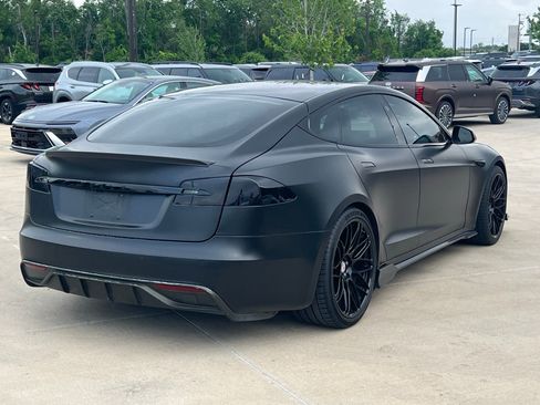 Used 2021 Tesla Model S Plaid image 11