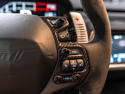 Used 2019 Ford GT image 12