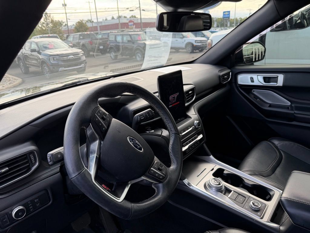 Used 2020 Ford Explorer ST w/ ST Street Pack AWD/4WD image 10