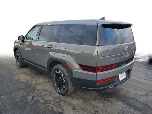 Used 2024 Hyundai Santa Fe SE image 4