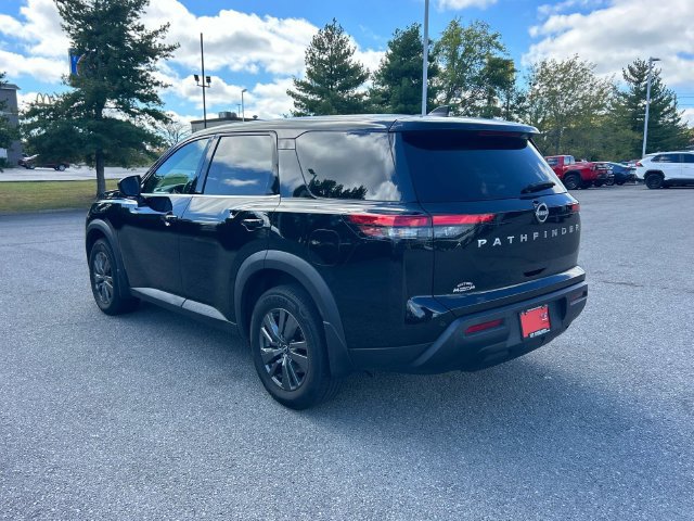 Certified 2024 Nissan Pathfinder S FWD image 6
