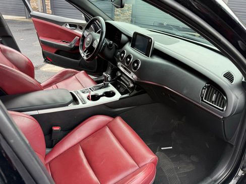 Used 2021 Kia Stinger GT image 11