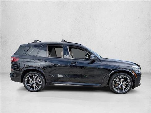 Used 2021 BMW X5 sDrive40i w/ M Sport Package image 2