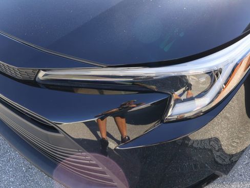 Certified 2024 Toyota Corolla LE image 3